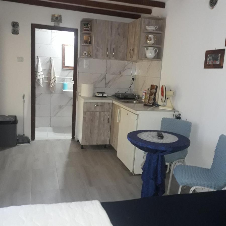 Sljivik Guest House นิส ภายนอก รูปภาพ