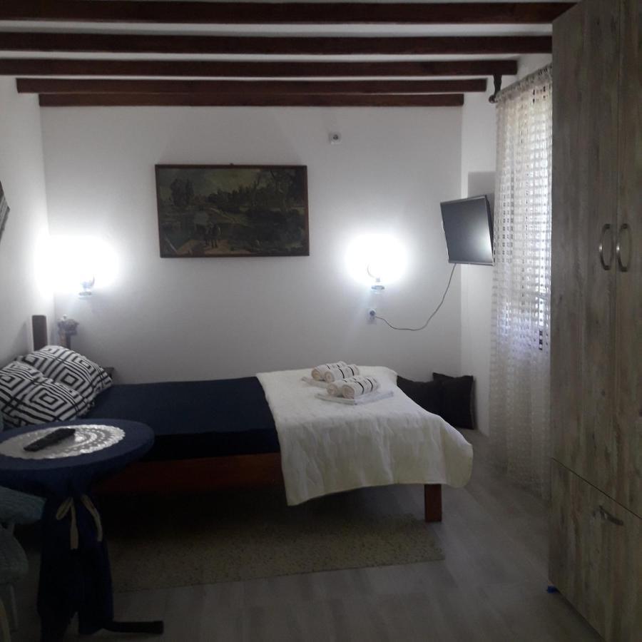 Sljivik Guest House นิส ภายนอก รูปภาพ